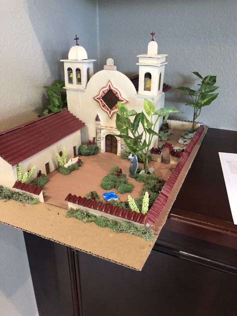 Carmel Mission project... California history Carmel Mission Project Ideas, Mission Projects For Kids 4th Grade, Mission Project Ideas, California History Projects, California Missions Project, Pen Art Doodle, Mission Report, Habitats Projects, Wool Crafts Diy