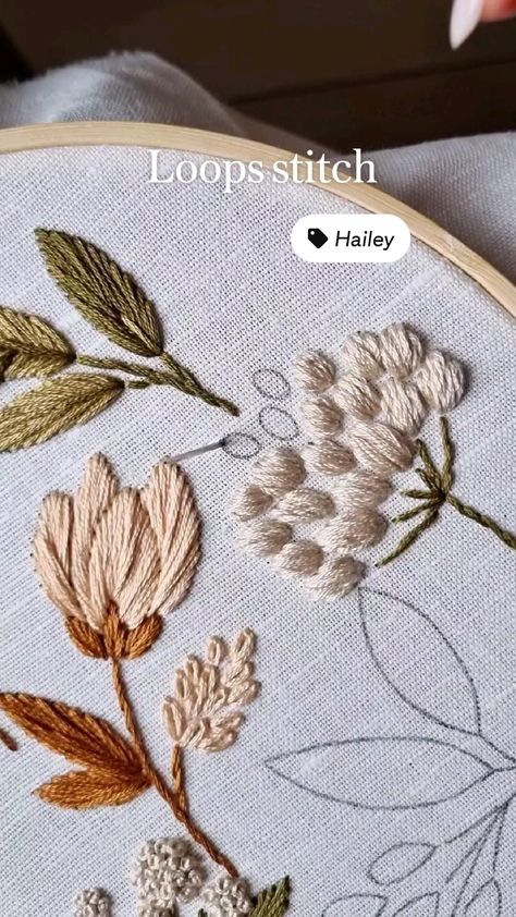 Learn how to create the loops stitch for hand embroidery. This easy stitch is perfect for beginners and can be used to create beautiful designs on your projects. #handembroidery . #Hand_Embroidery_For_Beginners #Broderie_Simple #Needlecraft_Patterns #Basic_Hand_Embroidery_Stitches Hand Embroidery For Beginners, Basic Hand Embroidery Stitches, Simple Hand Embroidery Patterns, Embroidery Lessons, Diy Embroidery Designs, Diy Embroidery Patterns, Basic Embroidery Stitches, Hand Embroidery Tutorial, Hand Embroidery Projects