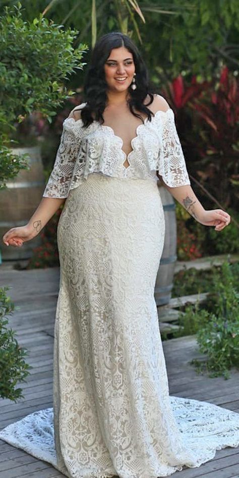 Pinterest - Deutschland Mexican Fairytale, Bohemian Bride Dress, Jumpsuit Ideas, Studio Levana, Curvy Wedding, Plus Wedding Dresses, Wedding Dressses, Plus Size Brides, Dressy Dress