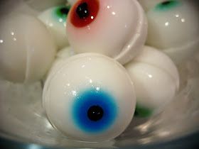 Eyeball Jello, Malibu Jello Shots, Samhain Party, Halloween Jello Shots, Halloween Jello, Halloween Shots, Creepy Halloween Food, Halloween Food Dinner, Themed Treats