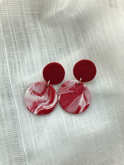 Air Clay Earrings Diy, Clay And Resin Earrings, Red Clay Earrings, Red Polymer Clay Earrings, Fimo Earrings Ideas, Cloth Earrings, Cercei Din Lut Polimeric, Diy Resin Earrings, Fimo Earrings