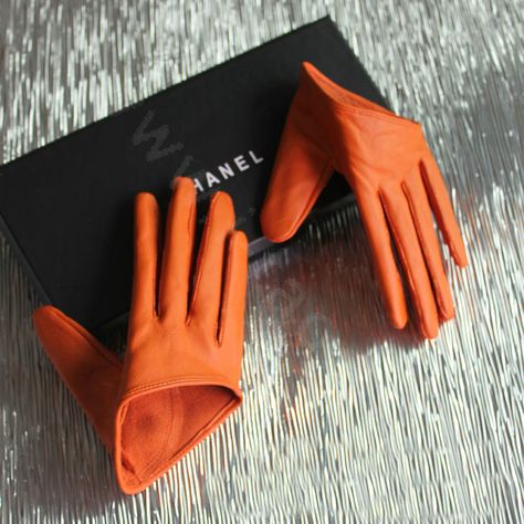 Orange Gloves, Elegant Gloves, Sheepskin Gloves, Leather Gloves Women, Short Gloves, Gloves Fashion, Disney Handbags, How To Make Clothes, Inspiration Board