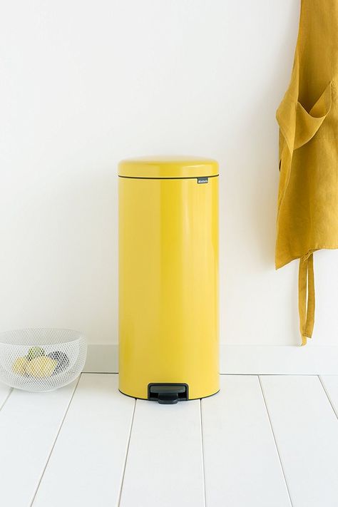 Hidden Trash Can Kitchen, Hide Trash Cans, Compost Bucket, Wire Bins, Trash Day, Daisy Yellow, Kitchen Trash, Kitchen Lounge, Bathroom Trash Can