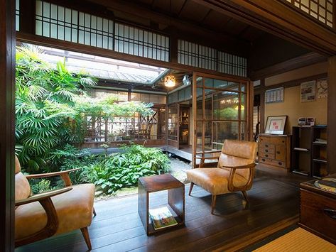 Japanese Countryside House, Japanese House Garden, Japanese House Design, Modern Japanese Architecture, Houses In Japan, Japanese Home Design, Japanese Style House, Traditional Japanese House, Japanese Interiors