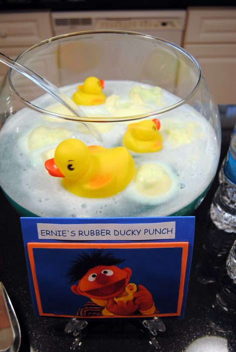 Ernie's Rubber Ducky Punch - Sesame Street Party. Berry Hawiian Punch, Ginger Ale, White Grape Juice, Lemon Sherbert Shower Punch, Baby Shower Punch Recipes, Boy Baby Shower Food, Baby Shower Punch, Ducky Baby Showers, Ducky Baby Shower, Rubber Ducky Baby Shower, Baby Shower Drinks, Baby Shower Duck