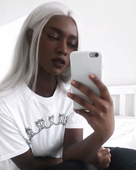 ☁️lonerhijabi☁️ White Hair Dark Skin, Dark Skin Models, Black Eyebrows, Long White Hair, Dope Hairstyles, Black Girls Hairstyles, Aesthetic Hair, White Hair, Black Is Beautiful