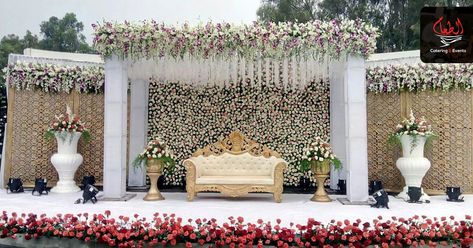 Altuaam helps you find your dream wedding venue! Lahore's leading catering & event planner Altuaam unveils a new blog post with expert tips on choosing the perfect venue for your special day. ✨ Don't miss out - discover how to find the ideal space that reflects your style, fits your budget, and wows your guests! Click the link to read the full post! https://altuaam.com/how-to-choose-your-perfect-wedding-venue/ #weddingplanning #weddingvenue #LahoreWeddings #AltuaamEvents # #weddingday #wedd... Outdoor Wedding Stage Ideas, Outdoor Reception Stage Decorations, Reception Stage Decor Open Lawn, Jaimala Stage Decoration Outdoor, Wedding Stage Backdrop Receptions, Varmala Stage Decor Indoor, Reception Stage Decor Outdoor, Wedding Stage Design Indian, Grand Wedding Stage Decorations