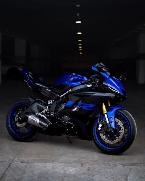 600cc Sport Bikes, Yamaha R6 Aesthetic, R6 Motor, Motor R6, Bikes Yamaha, Beginner Motorcycle, Kawasaki 250, Motos Yamaha, Blue Motorcycle