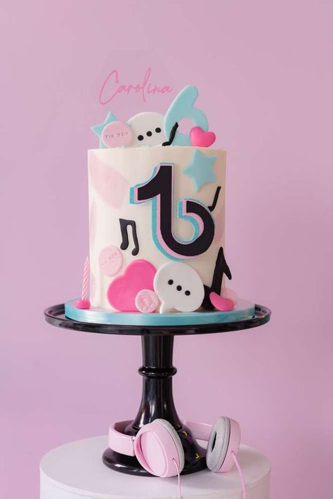 Carolina's TikTok Birthday Party | CatchMyParty.com Tiktok Birthday Party Ideas, Tiktok Birthday Cake, Colorful Christmas Party, Tiktok Birthday Party, Football Cake Design, Birthday Tiktok, Tiktok Birthday, 9th Birthday Cake, Rockstar Birthday Party