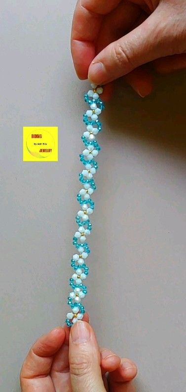 Adri Ella | DIY elegant bracelet in minutes. #beadedjewelry ,#diybracelet ,#beadingtutorial ,#braceletmaking ,#bracelet | Instagram Easy Bracelet Tutorial, Easy Bracelet, Diy Bracelet Designs, Beading Tutorial, Crafts Jewelry, A Bracelet, Elegant Bracelet, Diy Crafts Jewelry, A Necklace