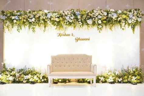 Settee Back Wedding Decoration, Engagement Backdrop Ideas Indian, Engagement Stage Decoration Simple, Engagement Hall Decoration, Reception Decorations Indian Stage, Engagement Stage Decoration Backdrops, Engagement Backdrop Indian, Wedding Stage Design Simple, Engagement Stage Decoration Indian Simple