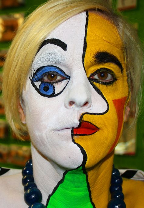 Picasso Halloween Costume, Picasso Face Painting, Picasso Costume, Picasso Makeup, Painting Costume, Picasso Portraits, Art Kits For Kids, Istoria Artei, Art Costume