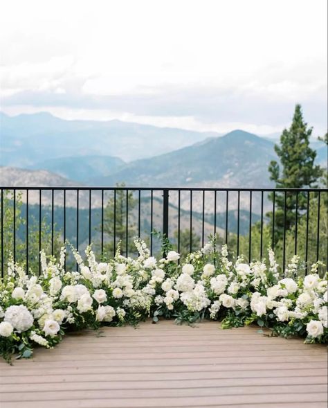 Simple Outdoor Isle Wedding Decor, Ceremony Flowers Altar Outdoor, Wedding Alter Backdrops, Ground Alter Flowers, Floral Ground Arrangement, Floor Florals Wedding Ceremony, Wedding Ground Arch, White Flower Aisle, Floral Stands Wedding