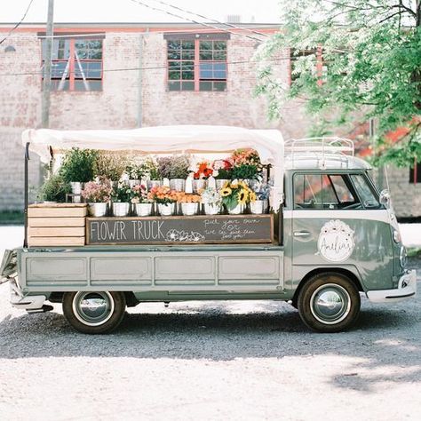 The most adorable business on wheels! Flower Truck, Florist Shop, Garden Cafe, Twin Cities, Flower Farm, Arte Floral, People Photography, Love Flowers, Happy Sunday