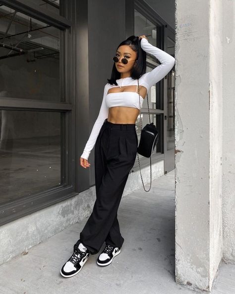 Dunk High Outfit, Panda Outfit, Women's Streetwear Fashion, Dunks Outfit, Instagram Baddie, Tomboy Style Outfits, Looks Street Style, Streetwear Fashion Women, 인물 사진