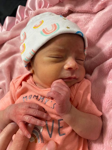 Preemie Baby, Nicu Baby Pictures, Preemie Babies, Black Babies, Baby Girl Newborn, Baby Pictures, Newborn Baby, Baby Fashion, Baby Girl