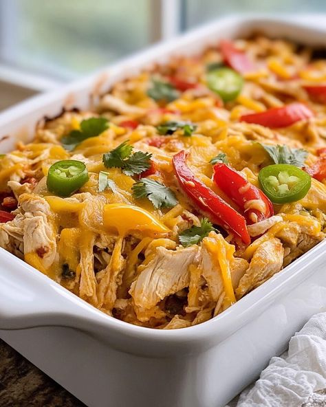 Fajita Chicken Casserole - knedir Recipes Fajita Chicken Casserole, Chicken Breast Casserole, Fajita Casserole, Fajita Chicken, Chicken Fajita Casserole, Baked Chicken Fajitas, Chicken Rice Casserole, Chicken Pieces, Chicken Fajita