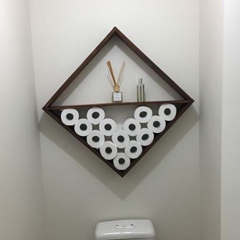 Ideas Para Baños Pequeños, Toilet Roll Holder Shelf, Sugar Diet, House Bathrooms, Linen Cupboard, Diy Laundry, Estantes Flotantes, Diy Bathroom Decor, Toilet Roll Holder