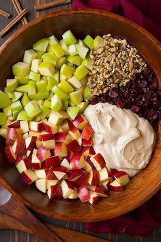 Apple Fruit Salad Recipe, Apple Fruit Salad, Cinnamon Dressing, Walnut Fruit, Easy Fruit Salad Recipes, Apple Salad Recipes, Fruit Salad Easy, Organic Fruits, Cinnamon Apple