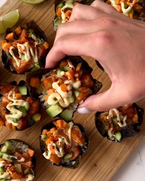 Sushi Bake In Muffin Pan, Mini Sushi Cups, Sushi Muffin Recipe, Sushi Muffin, Sushi Cups Recipe, Sushi Bake Cups, Sushi Muffins, Teriyaki Sushi, Baked Salmon Sushi