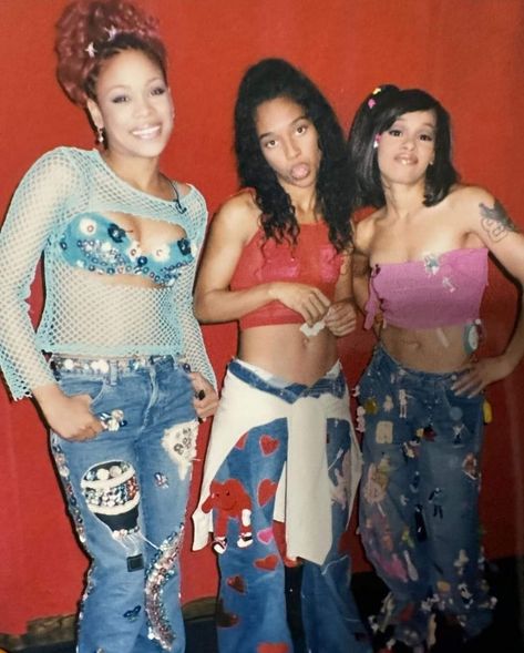 Tlc Fanmail, Chili Tlc, Tlc Outfits 90s, Tlc Outfits, Tlc Group, Black 90s Fashion, Memories Aesthetic, 90’s Outfits, 2000s Fashion Trends