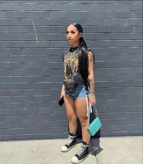 Ny Vs Ny Dunks Outfits, Outfit Black Women, Insta Outfits, Clothes Aesthetic, Tomboy Style Outfits, Shorts Outfit, Streetwear Fashion Women, Cute Swag Outfits