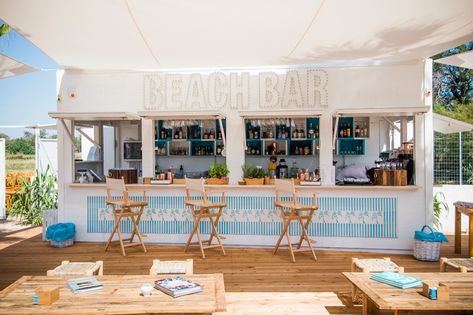 Cabana Restaurant, Surf Bar, Bed N Breakfast, Coffee House Design, Seaside Cafe, Fish Restaurant, Italy Beaches, Beach Bbq, Pop Up Bar