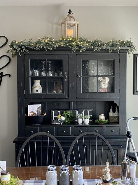 China Cabinet Black, Dark Dining Room Ideas, China Cabinet Dining Room, Grey China Cabinet, Black China Cabinet, Hutch Styling, Dark Dining Room, Dining Room Cabinet, Black China