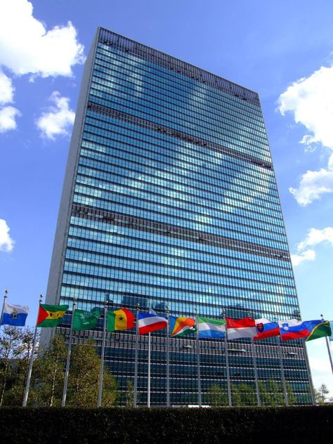 United Nations Flag, United Nations Headquarters, My Future Job, New York Architecture, Turtle Bay, 42nd Street, The United States Of America, East River, Future Jobs