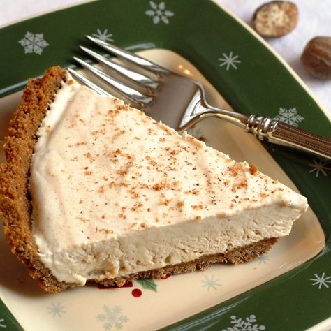 Easy Holiday Pies, Ginger Snap Crust, Holiday Pies Recipes, Eggnog Pie, Easy Eggnog, Gingersnap Crust, Holiday Pies, Good Pie, Eggnog Recipe