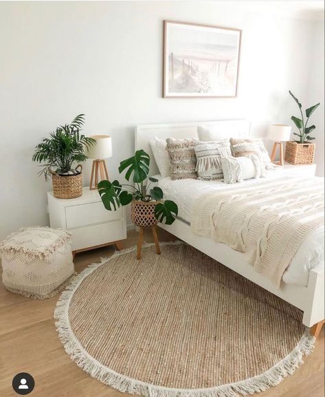 Easy Room Decor, Small Bedroom Decor, Redecorate Bedroom, Cozy Room Decor, Teen Bedroom Decor, Summer Decorating Ideas, Home Design Living Room, Apartment Decor Inspiration, Room Makeover Bedroom