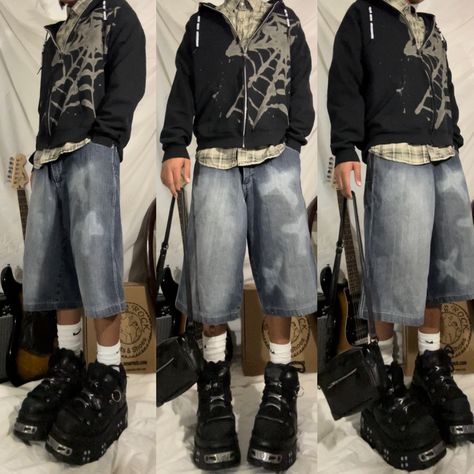 2000s Male Fashion Aesthetic, Y2k Street Wear Men, Jorts Y2k Grunge, 2000s Male Fashion Outfits, Juggalo Outfit Men, Cybergrunge Outfit Men, Grunge Y2k Male Outfits, Alt Japanese Fashion, Male Grunge Outfits 90s