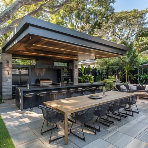 Modern luxury summer kitchens Summer Kitchens, Backyard Deck Ideas, Creative Backyard, Outdoor Barbeque, Modern Outdoor Kitchen, Framing Construction, Modern Backyard Landscaping, Construction Architecture, Patio Covers