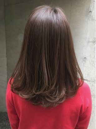 Middle Hair, Brown Hair Inspo, Layered Haircuts For Medium Hair, Long Hair Color, Shot Hair Styles, Haircuts For Medium Hair, Haircuts Straight Hair, Hair Makeover, Penteado Cabelo Curto