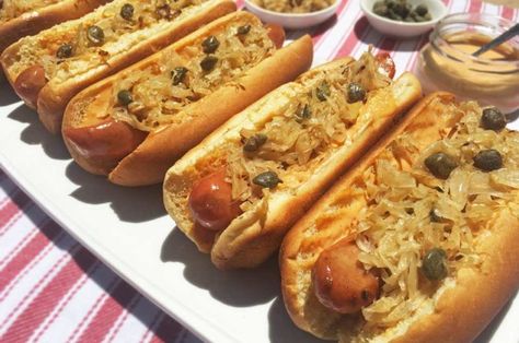 Hot Dogs Topped with Sauerkraut and Capers Hot Dog And Sauerkraut Recipes, Sauerkraut Hot Dog, Hot Dogs With Sauerkraut, Brats With Sauerkraut, Sauerkraut For Brats, Sour Kraut, All American Food, Hot Sandwich Recipes, Making Hot Dogs