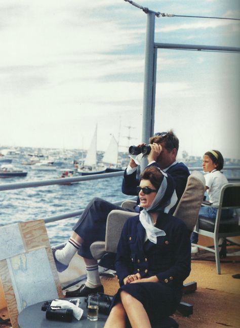 American Queen..Jackie Kennedy Aryton Senna, Americas Cup, On A Boat, Elsa Peretti, Aesthetic Things, Jackie O, Old Money Aesthetic, 가을 패션, Famous Faces