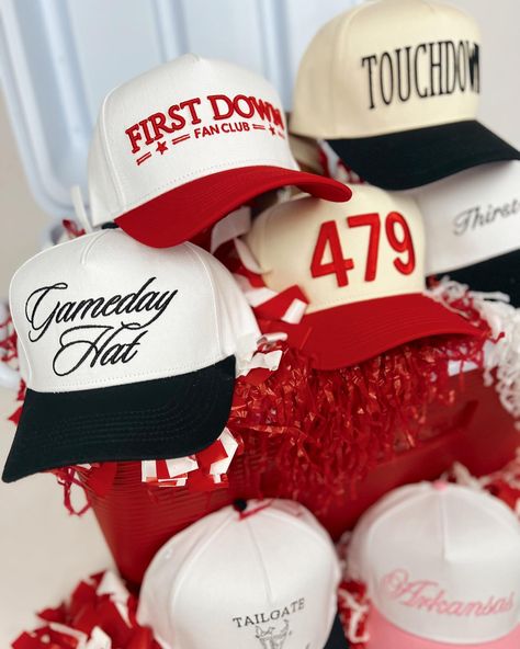 Did someone say gameday?🚨🔥🏈 #weready #gameday #cute #truckerhat #gamedayhat #new #trendy #cute Football Clothes, Gameday Outfits, Swag Ideas, Hat Hair, Football Outfits, Gameday Outfit, July 17, Clothes Ideas, Fit Check