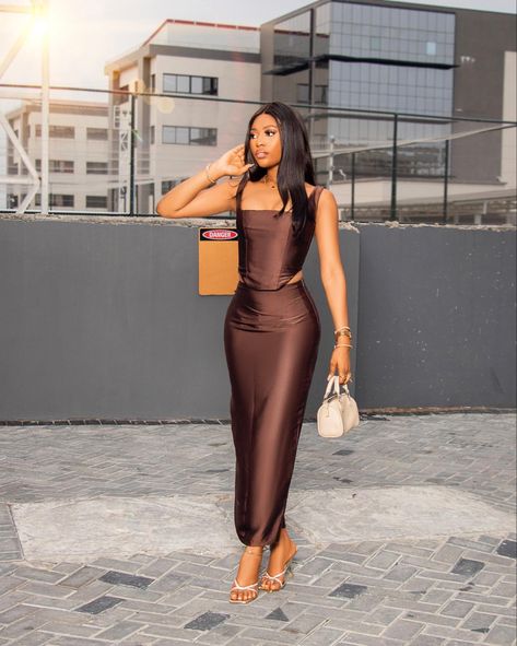 Instagram inspo Instagram influencer aesthetic Brown outfits Corset tops MIDI skirt Brown two piece set summer22 Brown Corset And Skirt Outfit, Brown Dresses Midi, Brown Bday Outfit, Brown Chic Outfit, Black Women In Brown Dresses, Brown Dressy Outfits, Corset And Midi Skirt Outfit, Corset 2 Piece Set, Midi Skirt Party Outfit