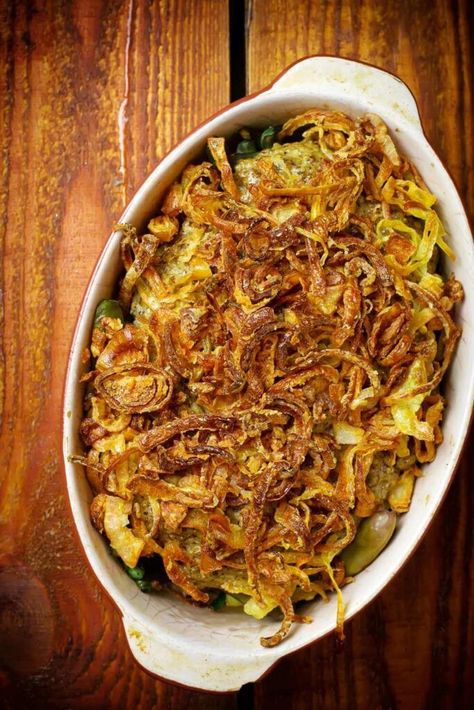 Friendsgiving Casserole, String Bean Casserole, Green Vegetable Recipes, Homemade Green Bean Casserole, Green Bean Casserole Recipe, Classic Green Bean Casserole, Turkey Gravy Recipe, Creamy Mushroom Soup, Greenbean Casserole Recipe