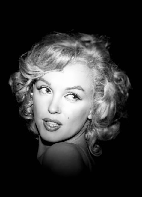 Vintage Hollywood Classics Cinematic Pictures, Merlin Monro, Marilyn Monroe Wall Art, Marilyn Monroe Wallpaper, Eye Tricks, Marilyn Monroe Quotes, Marilyn Monroe Fashion, Gossip Girls, Hollywood Cinema