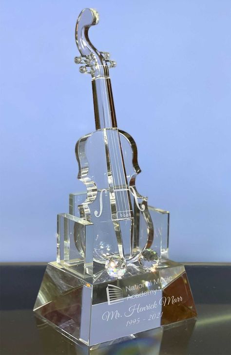 Award Aesthetic, Music Trophies, Crystal Trophy, Good Leadership Skills, Violin Design, Award Ideas, Crystal Awards, Wholesale Hair Accessories, Trophy Design