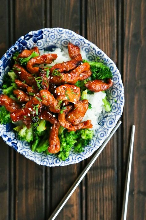 Sticky Pork, Garlic And Ginger, Glazed Pork, Pork Stir Fry, Pork Glaze, Weekly Meal Plan, Spicy Dishes, Diet Vegetarian, Stir Fry Recipes