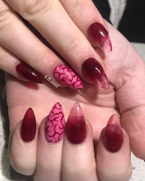 Almond nails, Halloween nails, nail art, brain nails, red nails, marble, bloody nails, design Brain Nails Design, Brain Nail Art, Brain Nails, Almond Nails Halloween, Monster Nails, Nails Marble, Spooky Nails, Almond Nails Designs, Nails Halloween