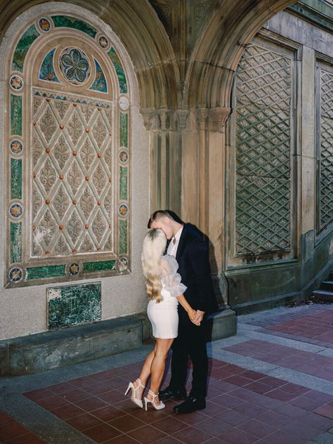 New York Public Library Engagement Shoot, Nyc Public Library Photoshoot, Ny Public Library, Engagement Photos Nyc, Nyc Engagement, Nyc Wedding, Engagement Shoot, Engagement Pictures, Engagement Shoots