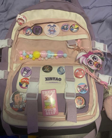 Decorated School Bag, Fnaf Backpack, Decorated Backpack, Stationary Bag, Kawaii Sanrio, Backpack Decoration, What In My Bag, My Bag, Dancing With The Stars