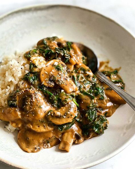 Kale Mushroom Recipe, Wfpb Meals, Vegan Stroganoff, Kale Mushroom, Mushroom Kale, Dark Soy Sauce, Vegan Recipes Plant Based, Cooking Cream, Vegan Zucchini