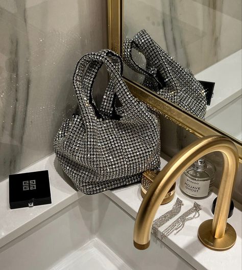 Mini Bag Outfit, Sparkle Purse, Sparkly Purse, Wang Bag, Personal Fashion Stylist, Sparkly Outfits, Holographic Bag, Alexander Wang Bag, Sequin Clutch