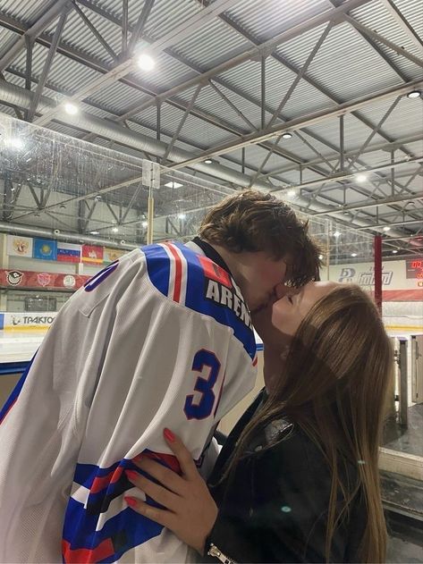 Hockey Girlfriend, Teenage Love, Ice Rink, Couples Vibe, The Love Club, Boyfriend Goals, Cute Couples Photos, The Perfect Guy, Cute Relationship Goals