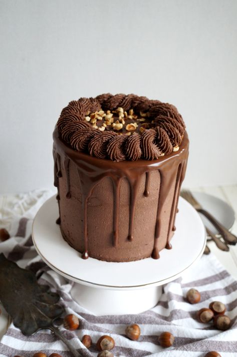 vegan chocolate hazelnut layer cake | The Baking Fairy Chocolate Cake For Men, Chocolate Velvet Cake, Nutella Frosting, Poppy Cake, Chocolate Hazelnut Cake, Cake Cups, Piping Nozzles, Chocolate Cake Designs, Hazelnut Cake