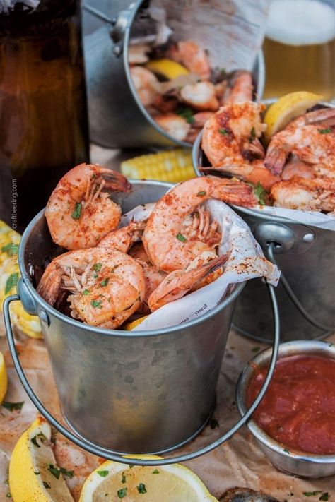 Beer Shrimp, Peel And Eat Shrimp, Boiled Shrimp, Shrimp Boil Recipe, Steamed Shrimp, Boiled Food, Shrimp Appetizers, Shrimp Boil, Shrimp Dishes